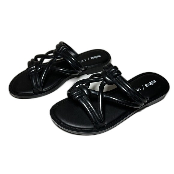MELISSA SALINAS Women's Wave Slip On Strappy Black Sandals Flats 6 - Picture 1 of 6